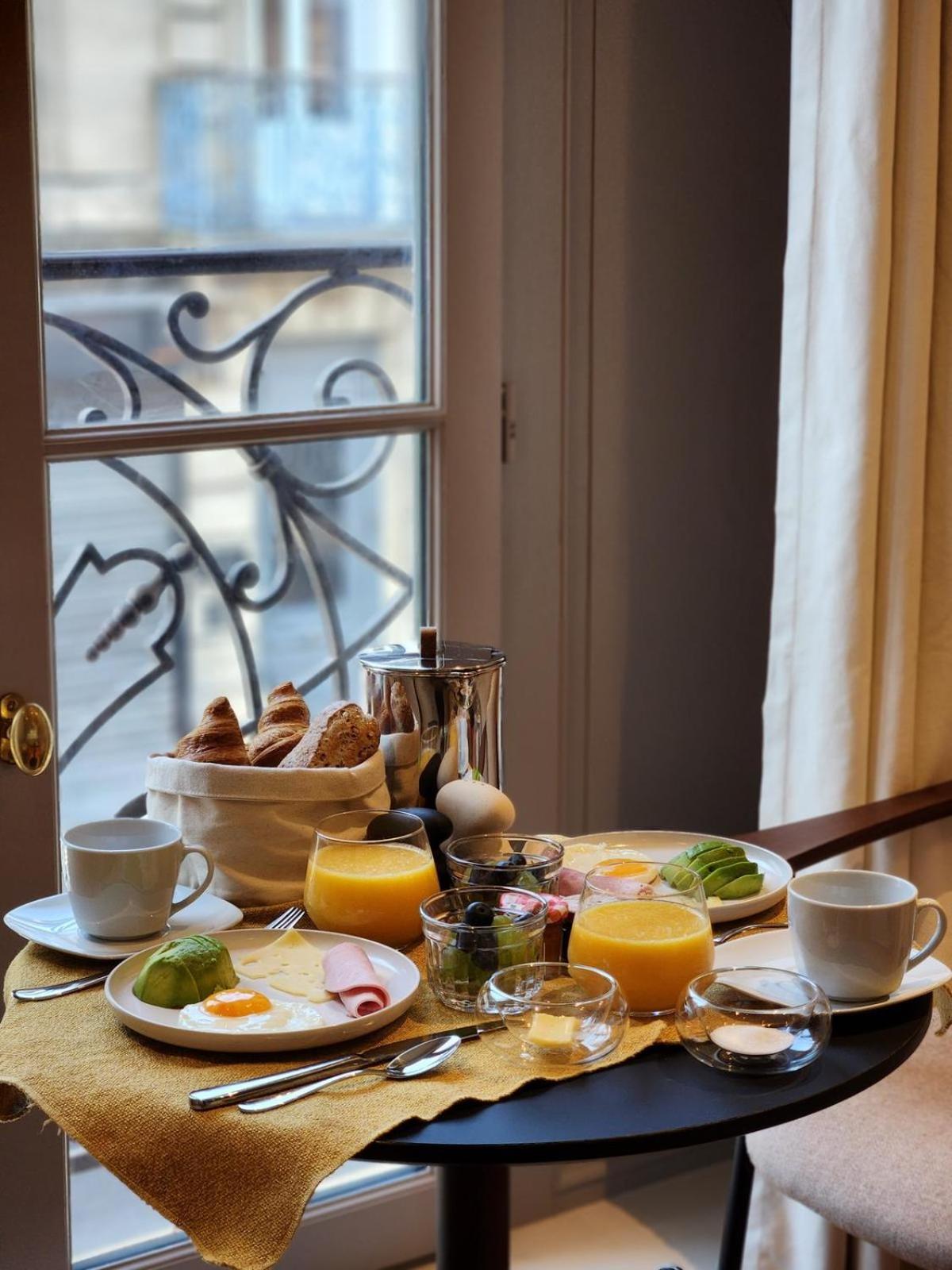 La Maison De Blanche Hotel Bordeaux Bagian luar foto